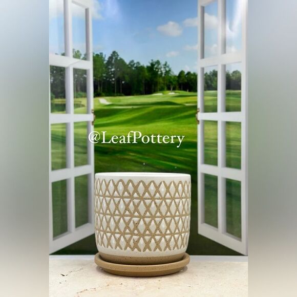 Sandy X Beige/White Ceramic Planter Pot with Saucer Attached - Picture 1 of 9